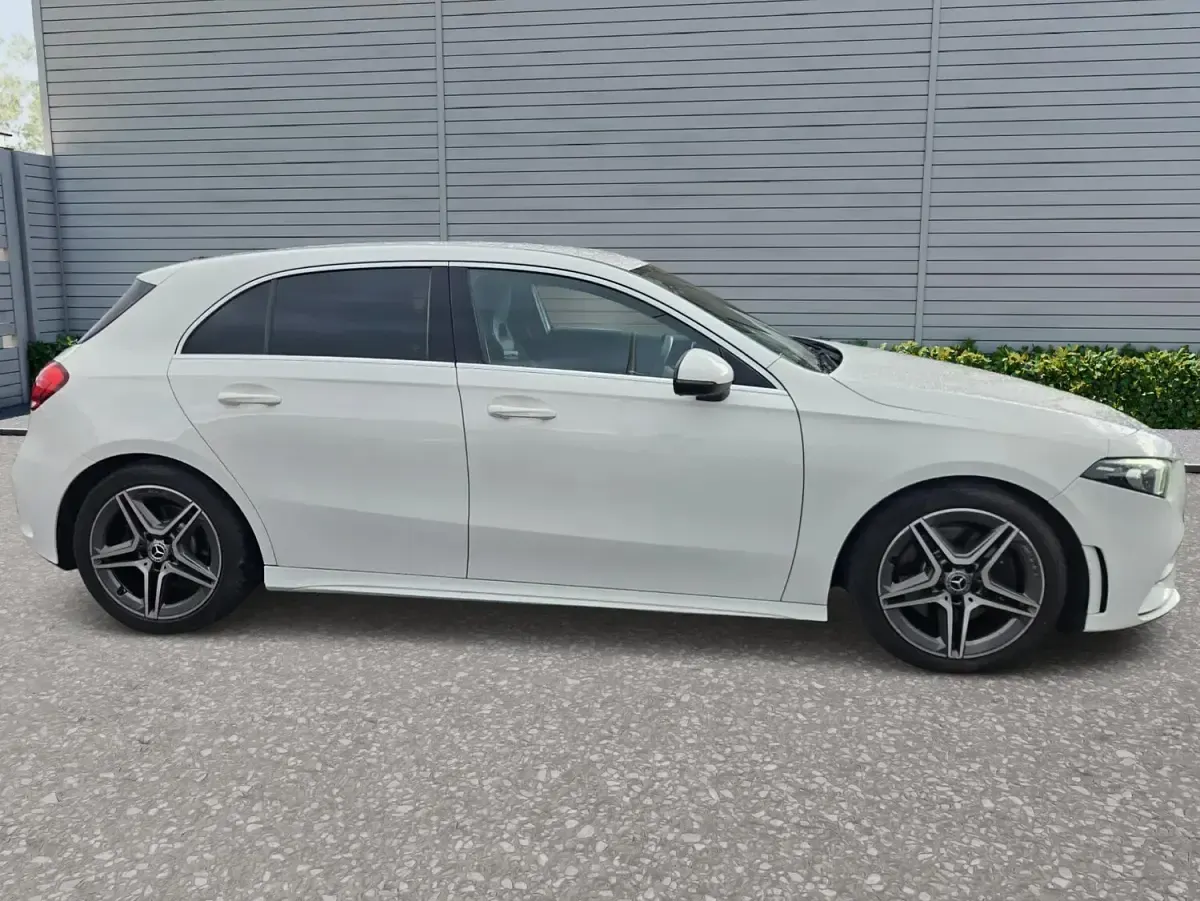 Used Mercedes A190 AMG line 190 HP (139 kW) 2019 White Hatchback