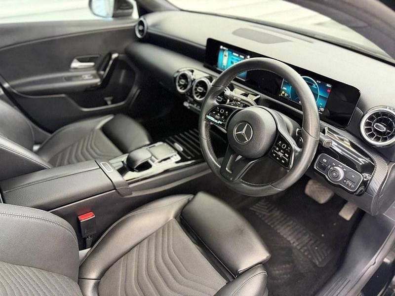 Used Mercedes A180 SE 116 HP (85 kW) 2018 Black Hatchback