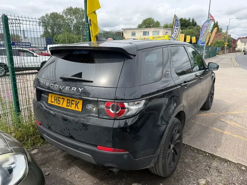 Used Land Rover Discovery Sport SE 180 HP (132 kW) 2018 Black SUV