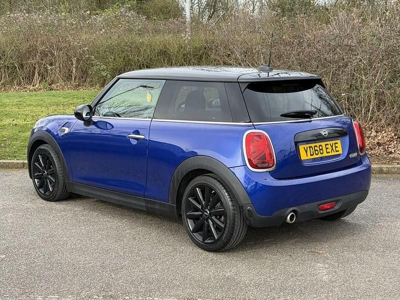 Used Mini Cooper Hatch 136 HP (100 kW) 2018 Blue Hatchback