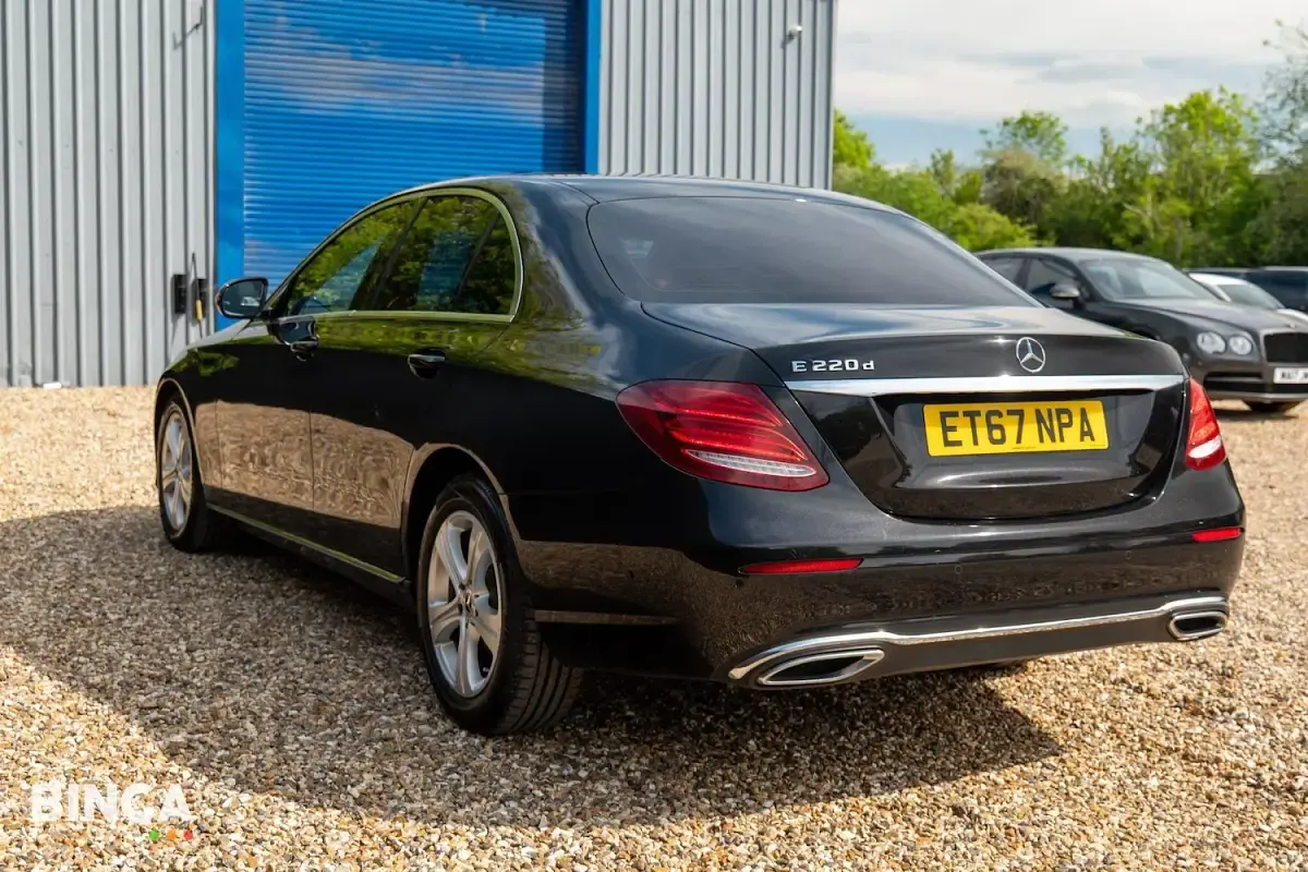 Used Mercedes E220 SE 194 HP (142 kW) 2018 Black Sedan