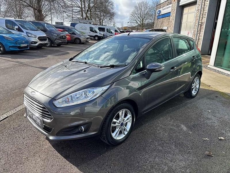 Used Ford Fiesta Zetec 100 HP (73 kW) 2016 Magnetic Hatchback