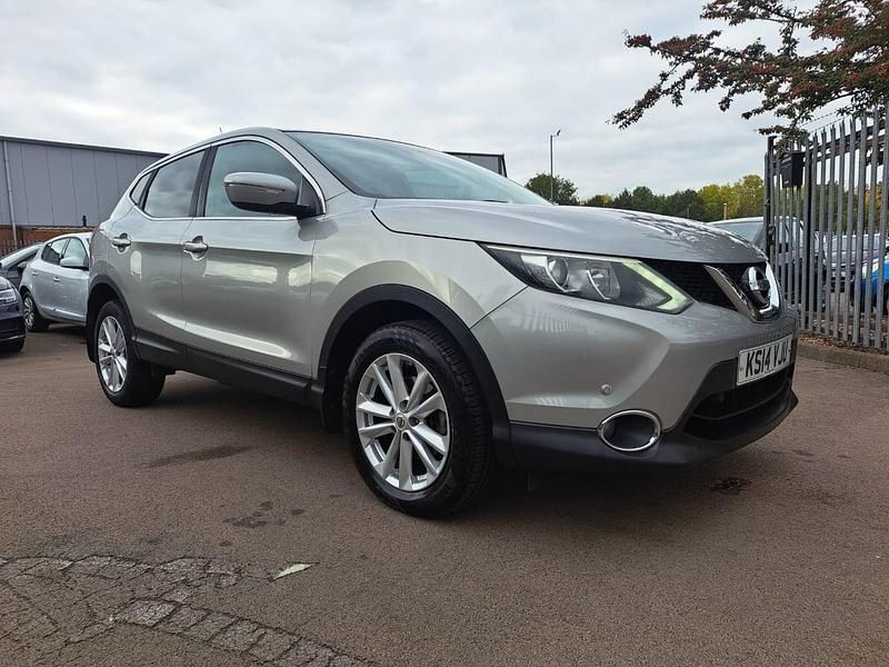 Silver Used 2014 Nissan Qashqai Acenta Premium SUV | £5,875 (Fair price) - Image 1/4