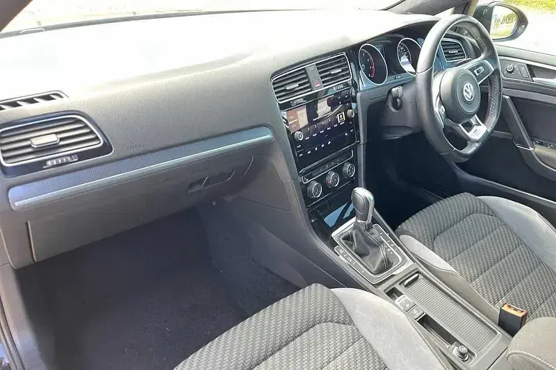 Used VW Golf VII R-line 150 HP (110 kW) 2018 Black Hatchback