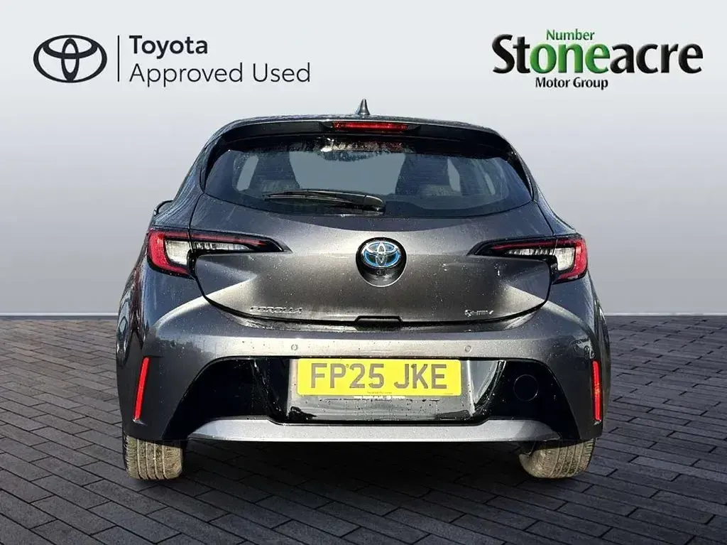 Used Toyota Corolla 140 HP (102 kW) 2025 Grey Hatchback