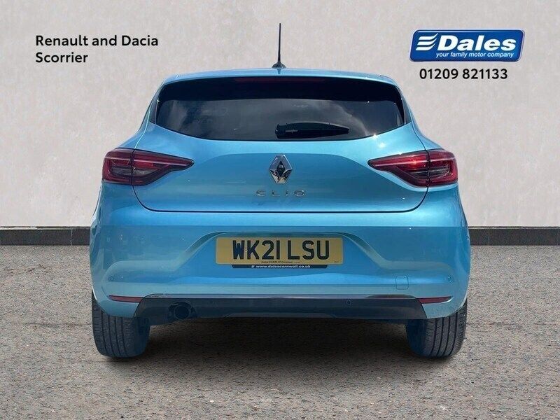 Used Renault Clio V Iconic 85 HP (62 kW) 2021 Celadon blue  Hatchback