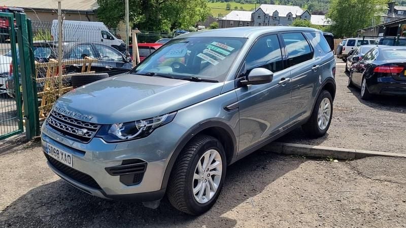 Grey Used 2018 Land Rover Discovery Sport SE SUV | £8,995 (Super price) - Image 1/2