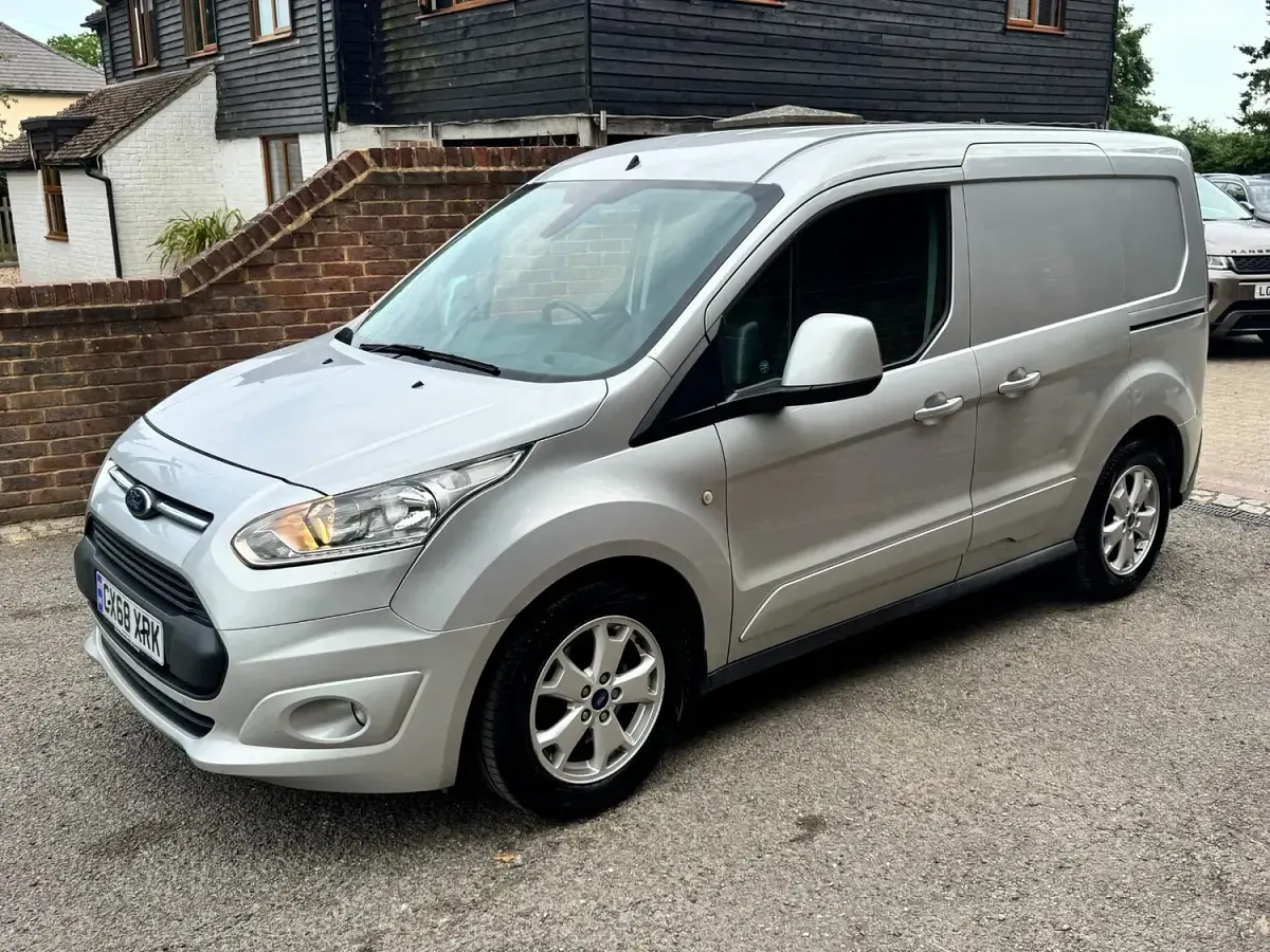 Used Ford Transit Connect Limited 120 HP (88 kW) 2018 Silver MPV