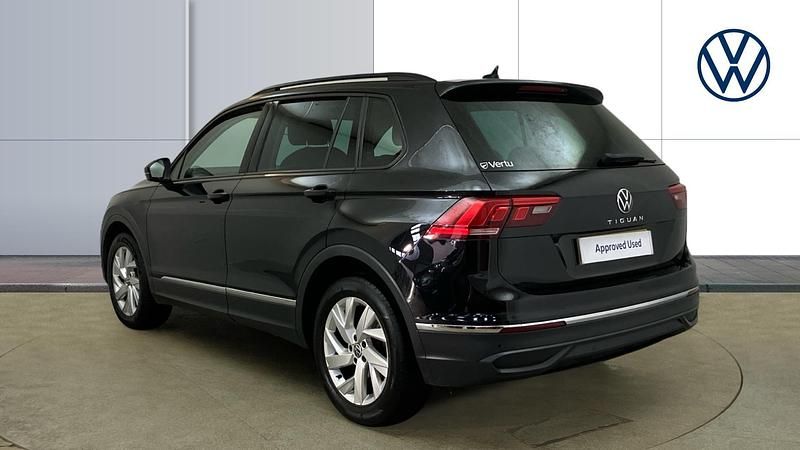 Used VW Tiguan Life 150 HP (110 kW) 2020 Black SUV