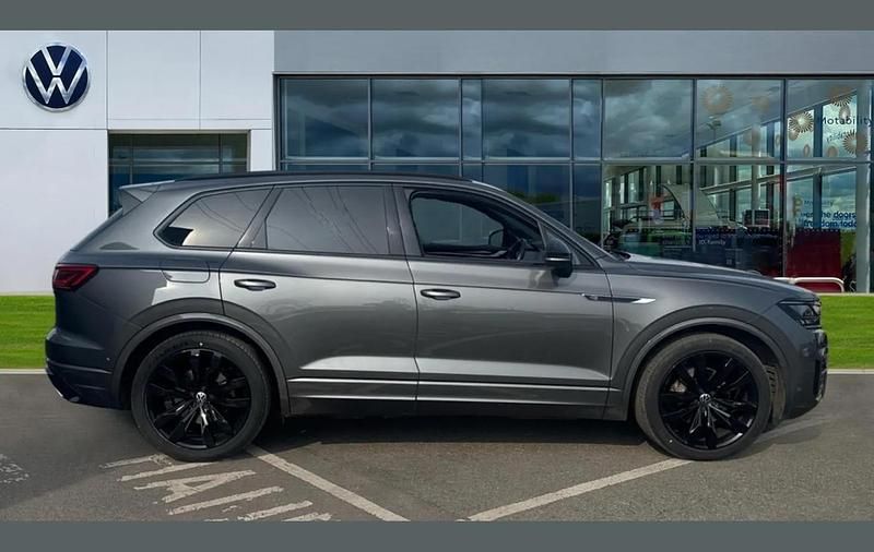 Used VW Touareg Black Edition 231 HP (169 kW) 2023 Silicon grey SUV