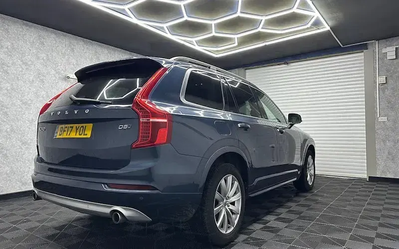 Used Volvo XC90 Momentum 235 HP (172 kW) 2019 SUV