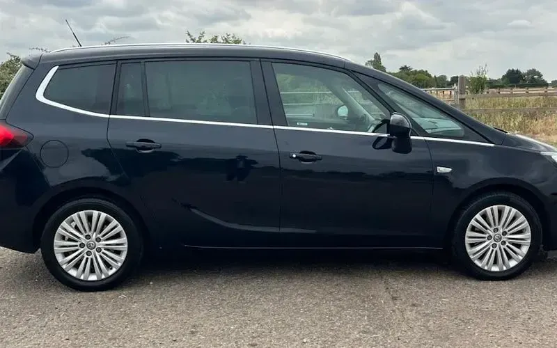 Used Vauxhall Zafira Tourer 140 HP (102 kW) 2017 Blue MPV