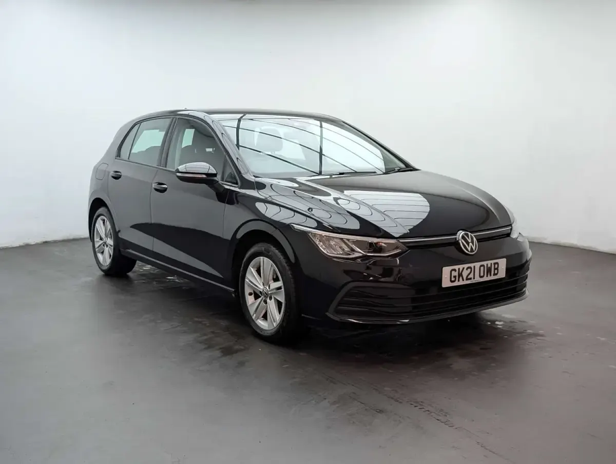Usado VW Golf VII Life 130 CV (95 kW) 2021 Negro Utilitario