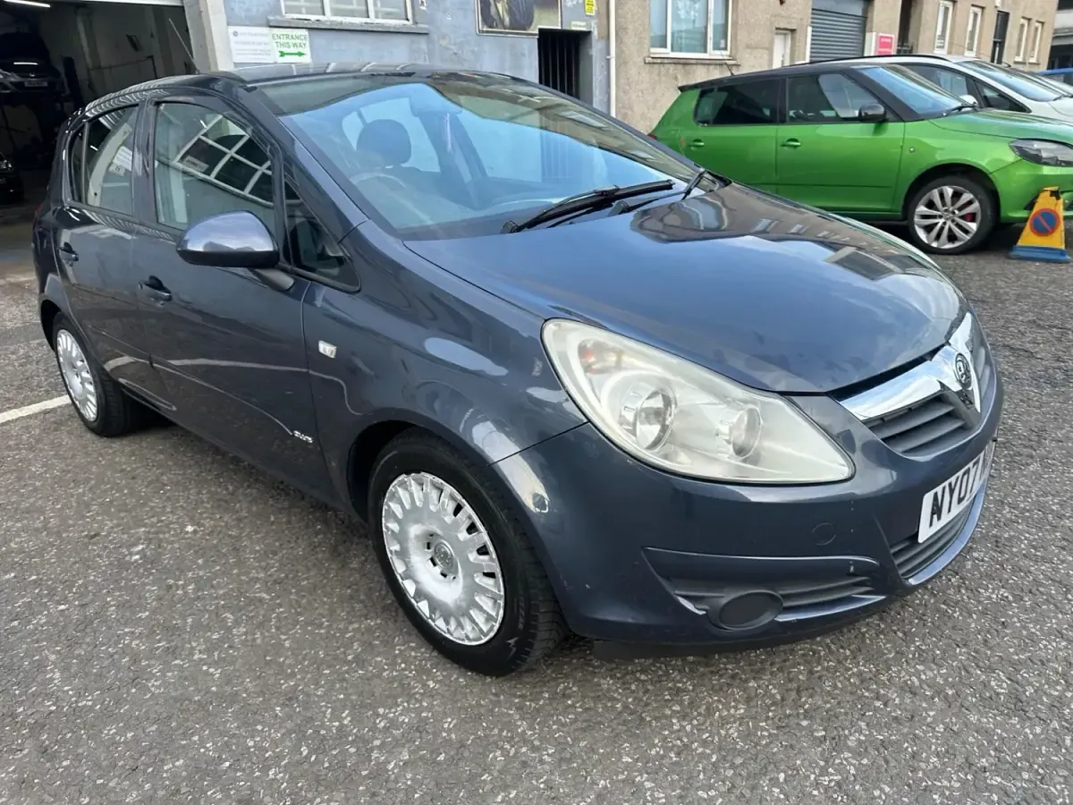 Second-hand Vauxhall Corsa Club 90 CP (66 kW) 2007 Albastru Hatchback