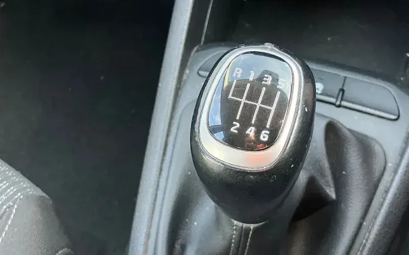 Used Kia Stonic Air 100 HP (73 kW) 2018 Red SUV