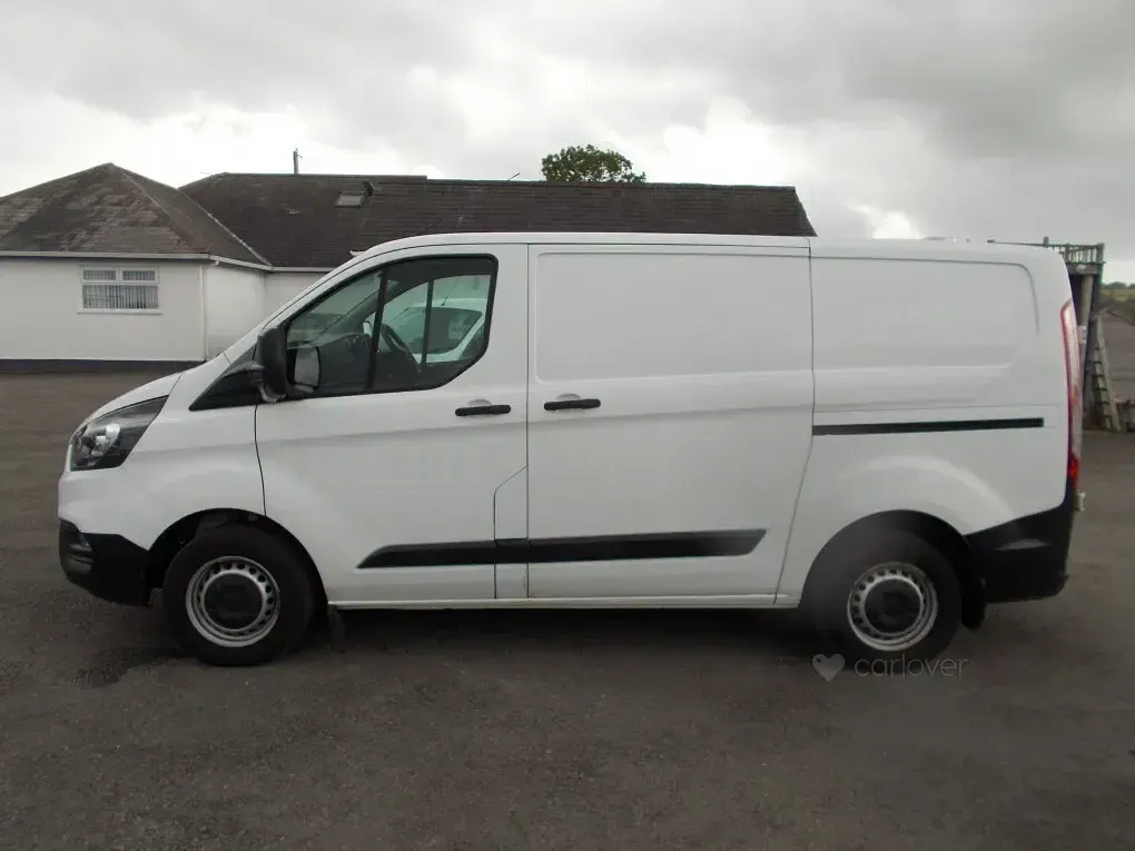 Used Ford Transit Custom 105 HP (77 kW) 2021 White Van