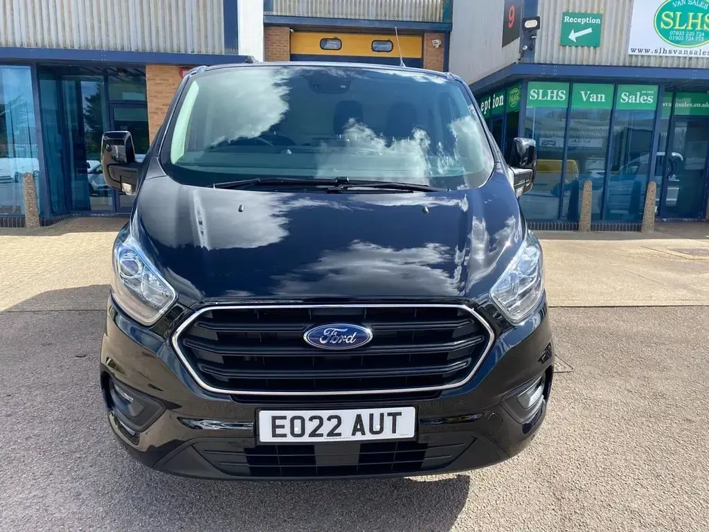 Used Ford Transit Custom Limited 130 HP (95 kW) 2022 Black Van