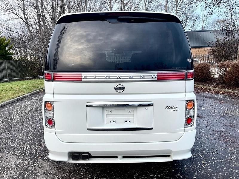 Used Nissan Elgrand S 2006 Gray MPV