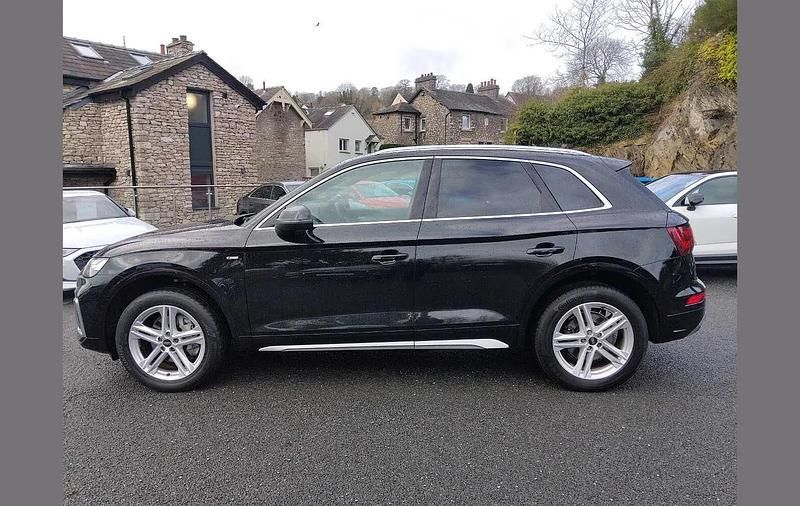 Used Audi Q5 S-Line 200 HP (147 kW) 2022 Black SUV