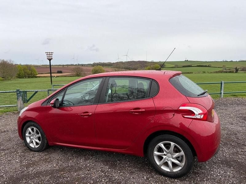 Used Peugeot 208 Active 2013 Red Hatchback