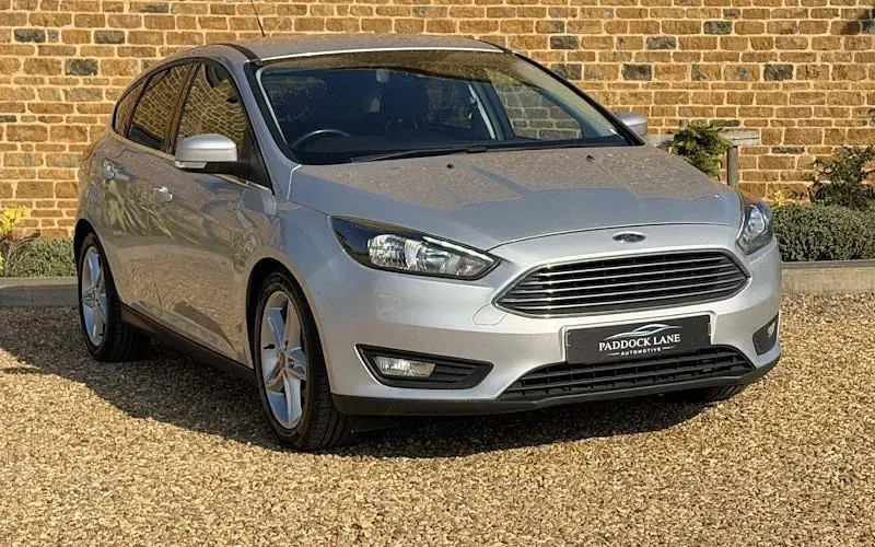 Usado Ford Focus Zetec 125 HP (91 kW) 2016 Citadino