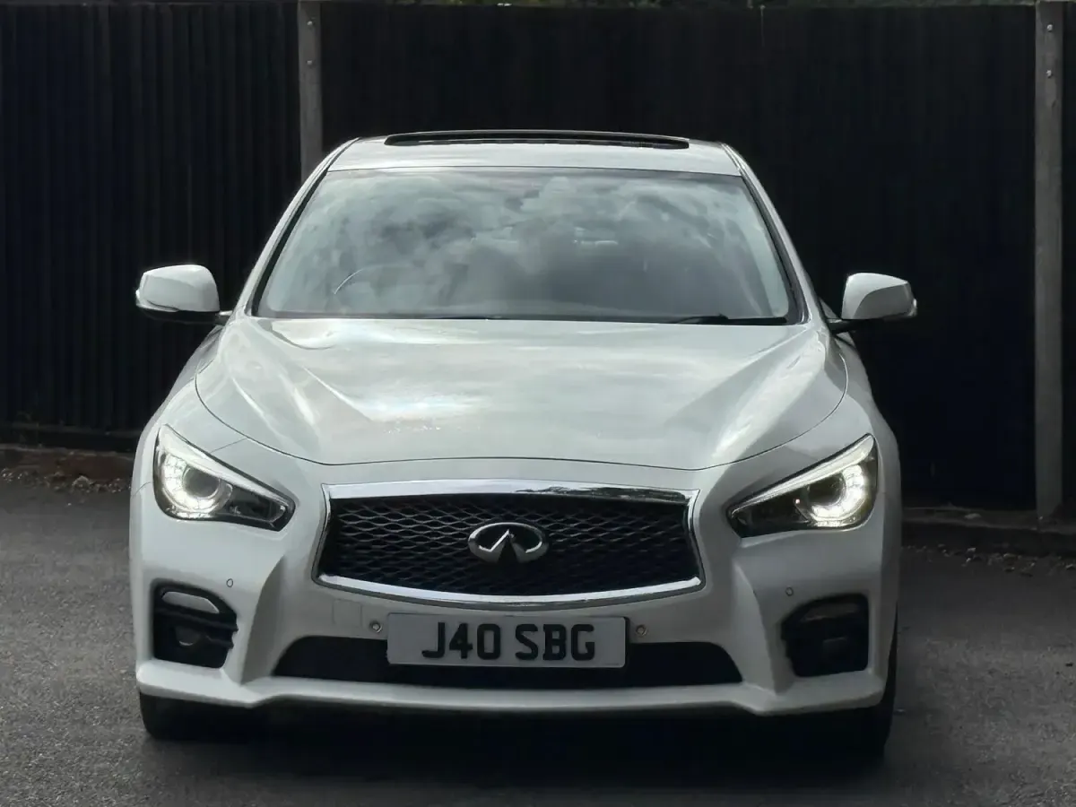 Used Infiniti Q50 Sport Tech 170 HP (125 kW) 2015 White Sedan