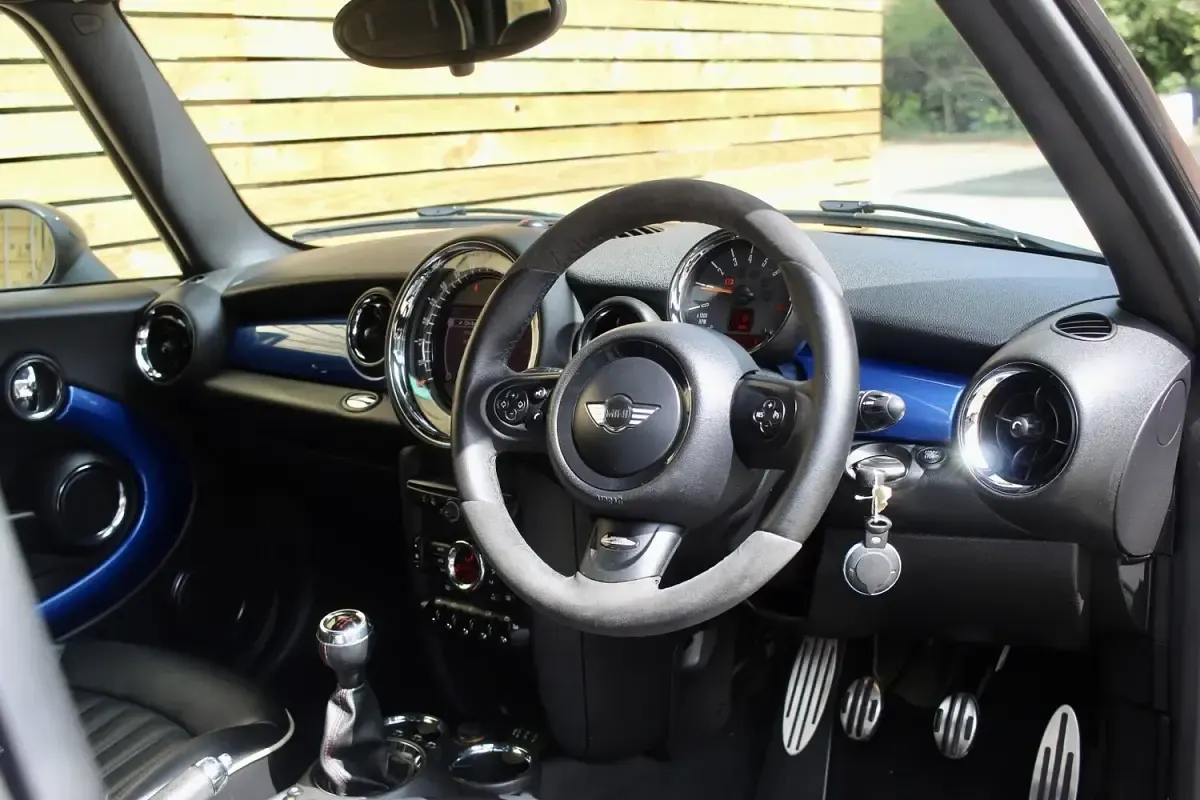 Used Mini John Cooper Works Hatch 211 HP (155 kW) 2013 Blue Hatchback