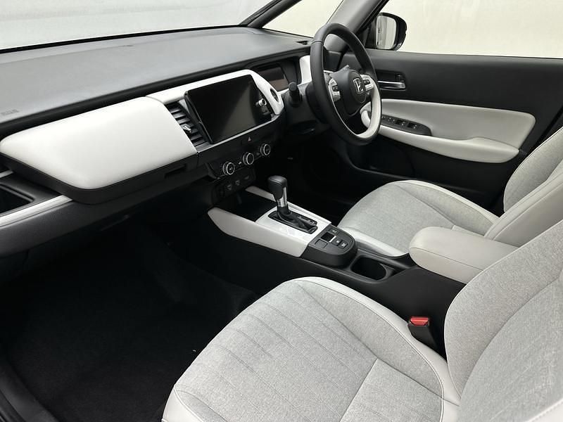 Used Honda Jazz Hybrid 109 HP (80 kW) 2020 Midnight blue beam Hatchback