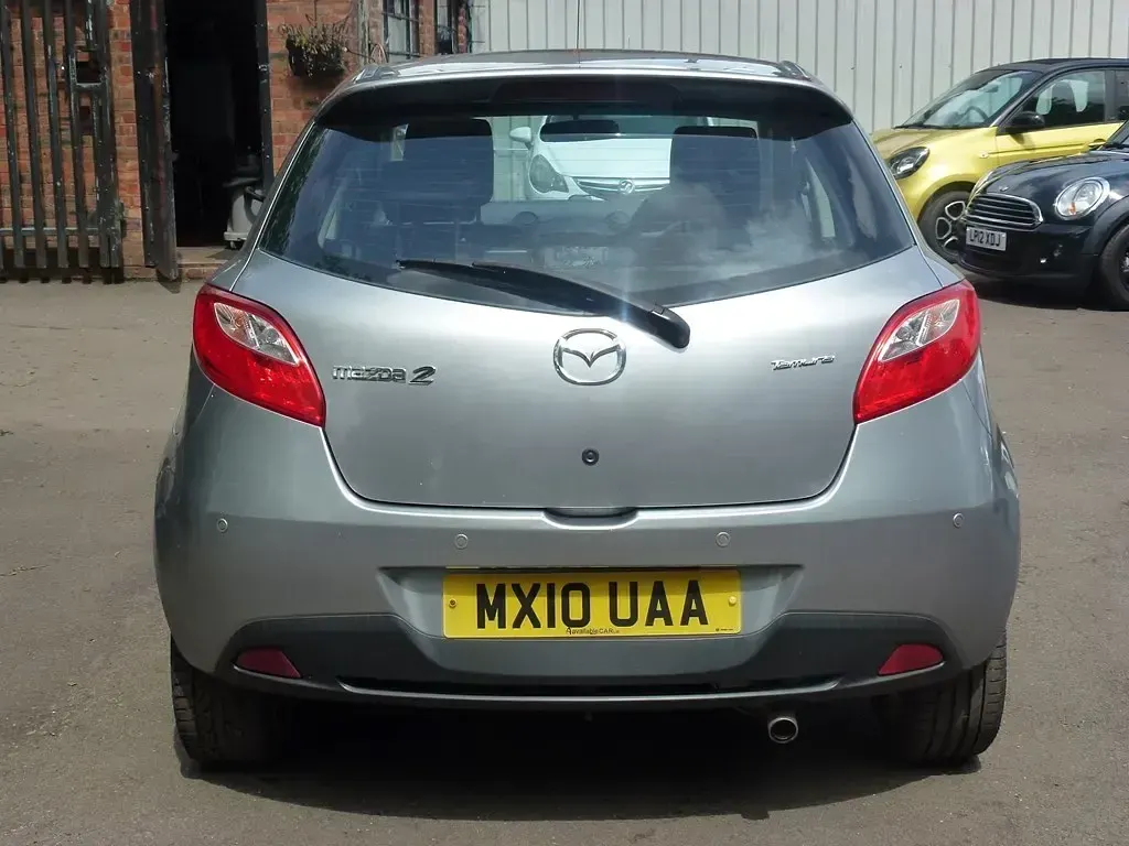 Used Mazda 2 86 HP (63 kW) 2010 Silver Hatchback