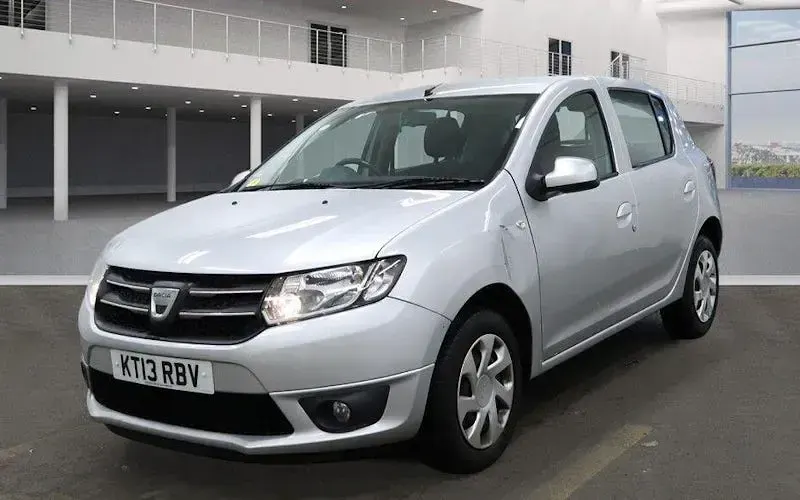 Used Dacia Sandero Lauréate 90 HP (66 kW) 2016 Hatchback