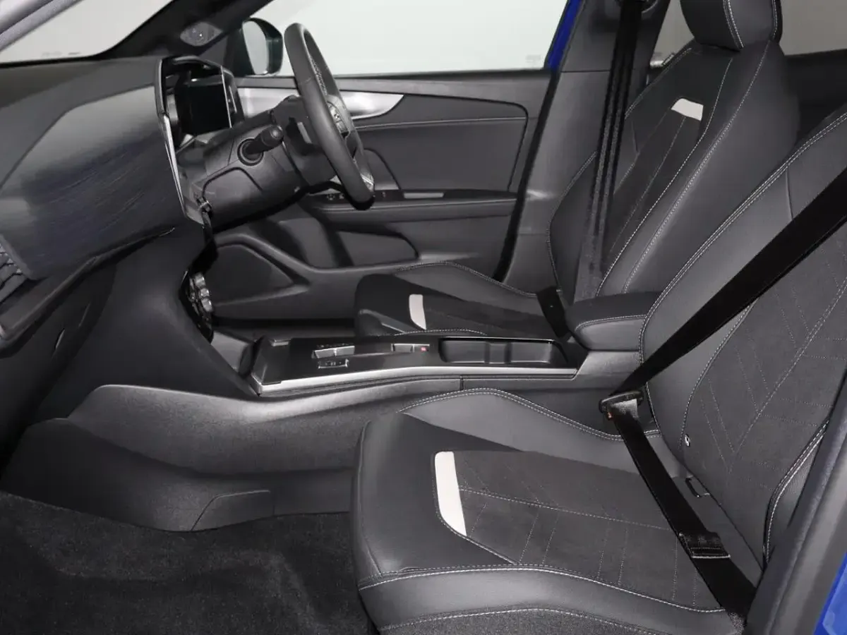 Used Vauxhall Mokka Ultimate 128 HP (94 kW) 2025 Blue SUV