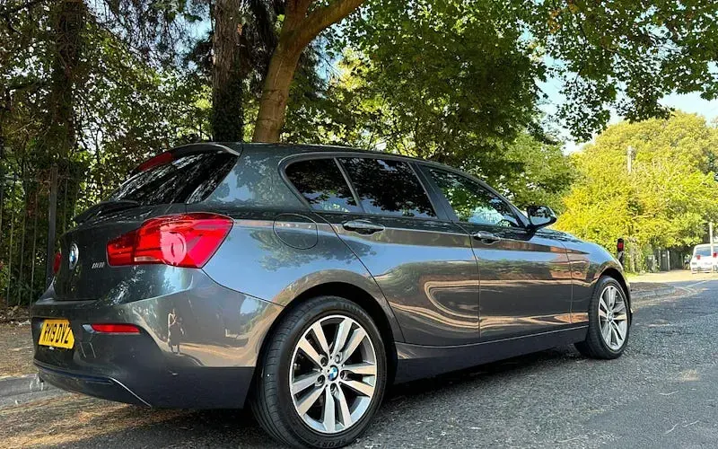 Used BMW 118 Sport Line 136 HP (100 kW) 2019 Grey Hatchback