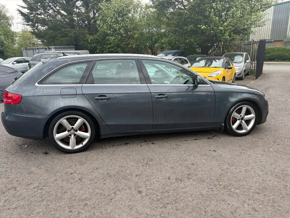 Używany Audi A4 143 KM (105 kW) 2008 Szary Kombi