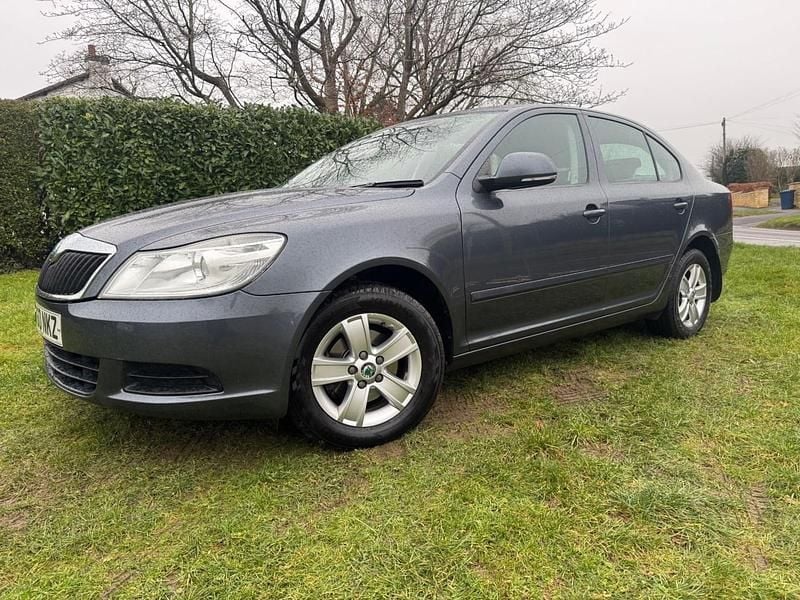 Grey Used 2011 Skoda Octavia SE Hatchback | £4,195 (Fair price) - Image 1/4