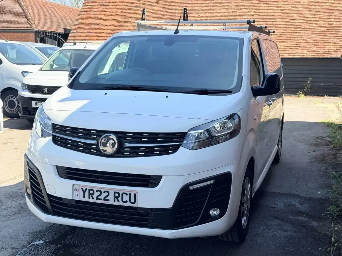 Used Vauxhall Vivaro Sportive 120 HP (88 kW) 2022 White MPV