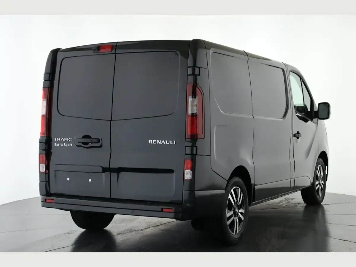 Nowe Renault Trafic 148 KM (108 kW) 2025 Czarny Minivan