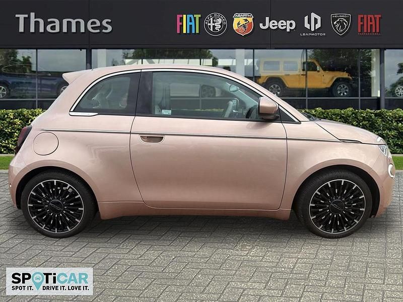 Yellow Used 2021 Fiat 500e La Prima Hatchback | £15,995 (Fair price) - Image 1/3