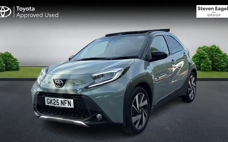 Used Toyota Aygo X 72 HP (52 kW) 2025 Green SUV
