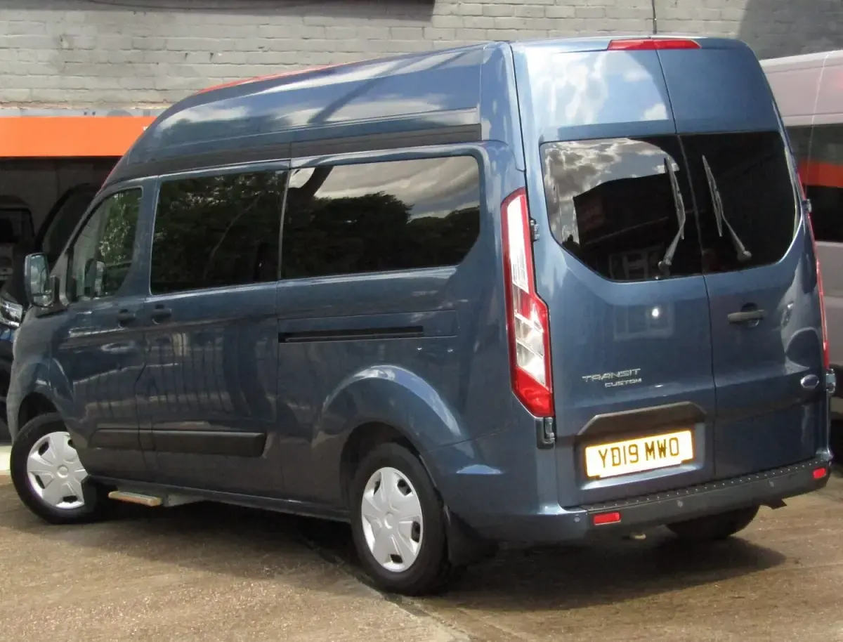 Used Ford Transit Custom Trend 130 HP (95 kW) 2019 Blue Estate