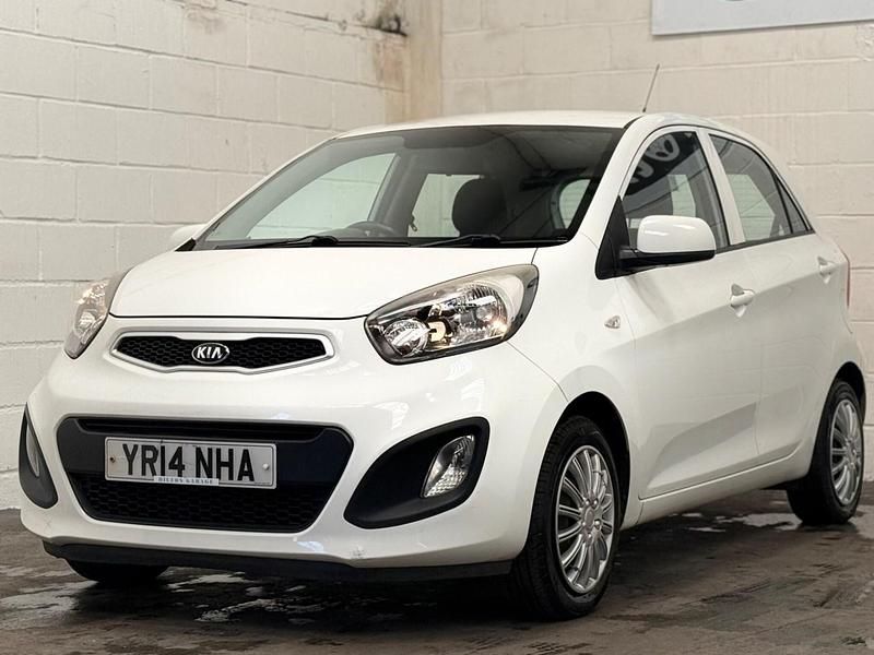 Used Kia Picanto 68 HP (50 kW) 2014 White Hatchback