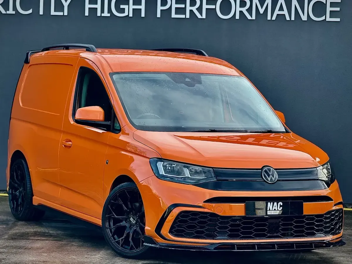 Used VW Caddy Edition 102 HP (75 kW) 2021 Orange MPV