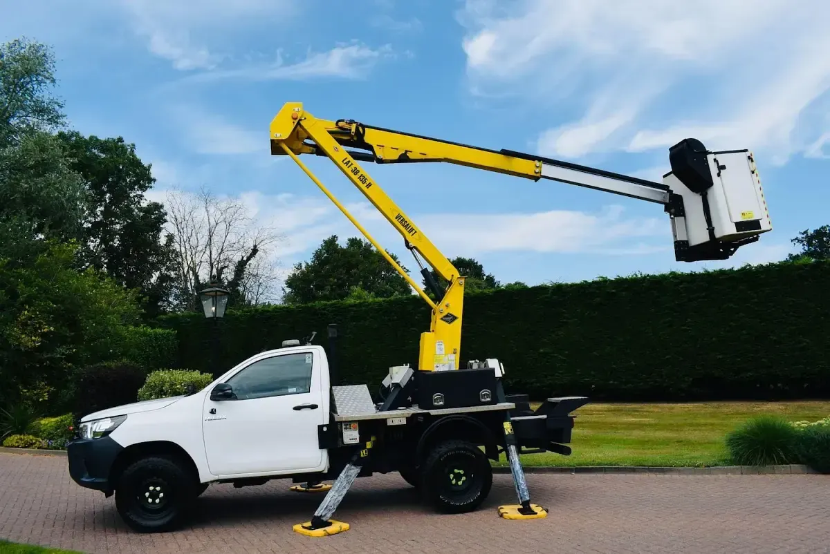 Used Toyota HiLux Active 150 HP (110 kW) 2018 White Pickup