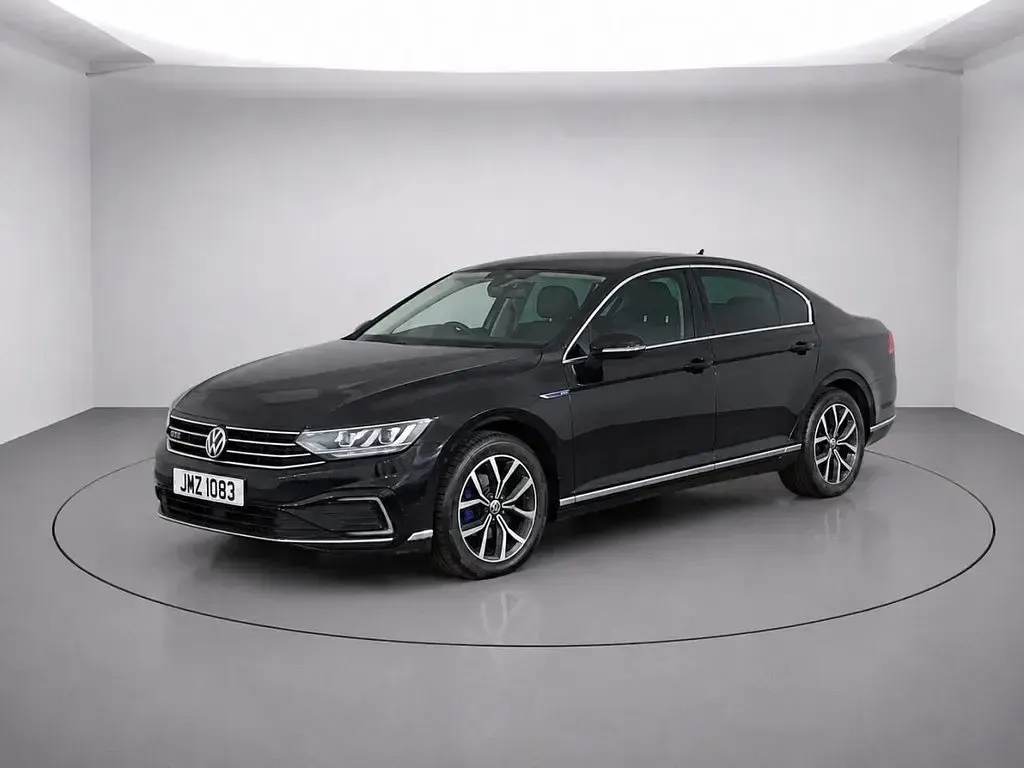 Used VW Passat GTE 218 HP (160 kW) 2022 Black Estate
