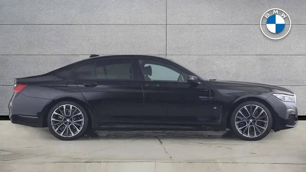 Used BMW 740 M Sport 320 HP (235 kW) 2020 Black Sedan