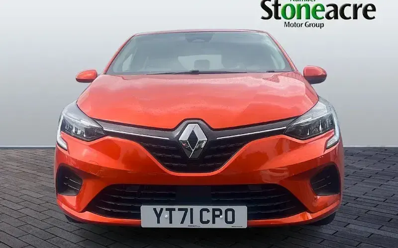 Used Renault Clio Play 101 HP (74 kW) 2020 Orange Hatchback