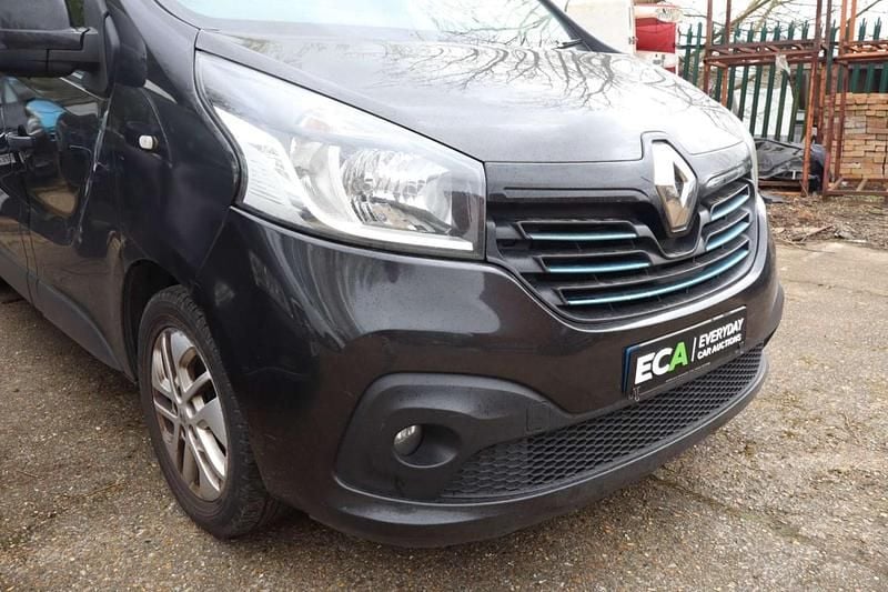 Used Renault Trafic 2016 Black MPV