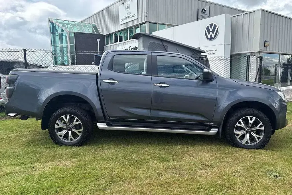 Used Isuzu D-Max 2024 Pickup
