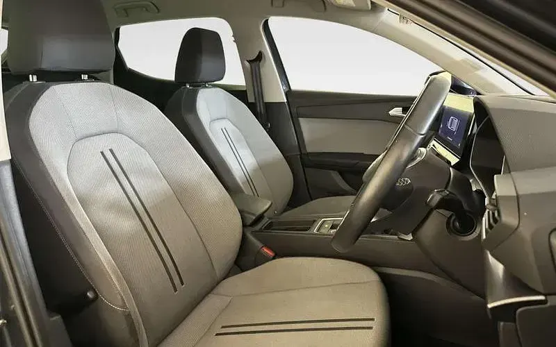 Used Seat Leon SE Dynamic 110 HP (80 kW) 2022 Grey Hatchback
