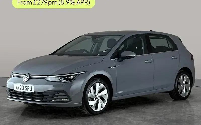 Used VW Golf VIII Style 131 HP (96 kW) 2023 Hatchback