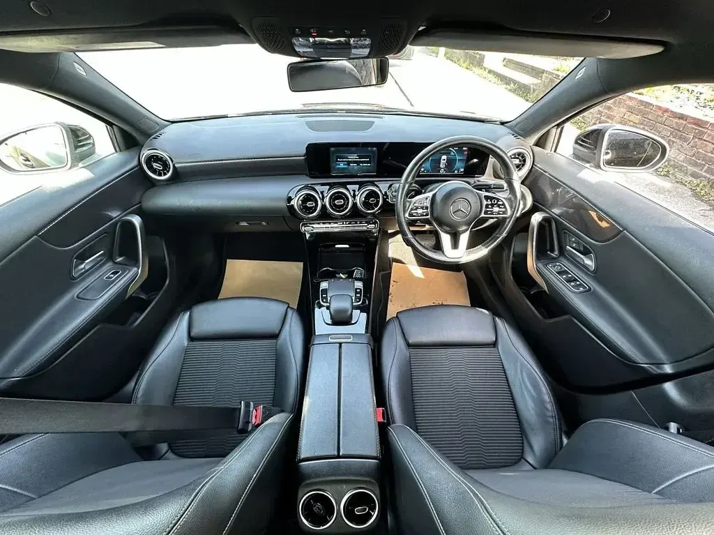 Used Mercedes A180 116 HP (85 kW) 2019 Black Hatchback